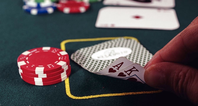 Probabilidades de éxito en la modalidad texas hold’em poker-120